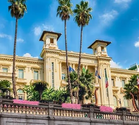 Elegant In The Historic Center Appartamento