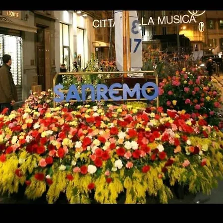 Elegant In The Historic Center Appartamento *