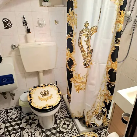 Elegant In The Historic Center * Sanremo