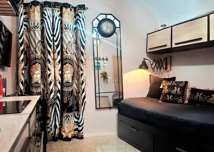 Elegant In The Historic Center Sanremo