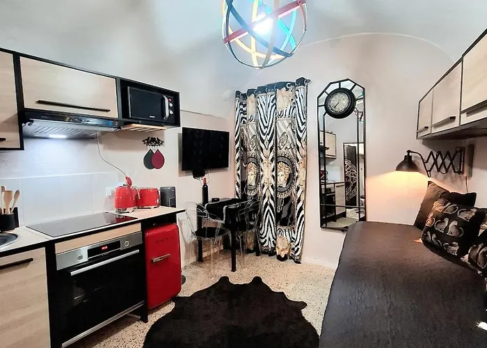 Elegant In The Historic Center Sanremo