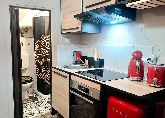 Elegant In The Historic Center * Sanremo